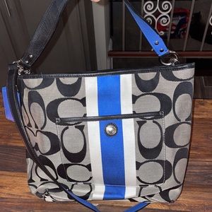 Medium size coach purse